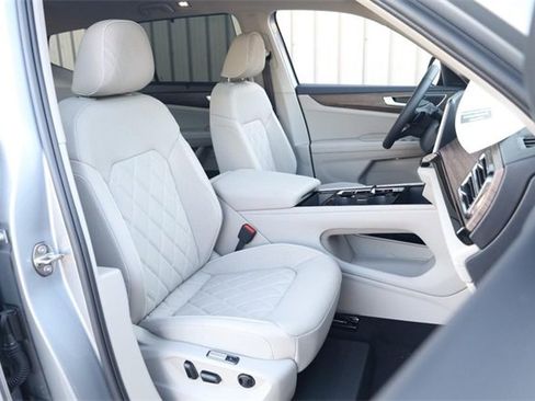 New 2026 Volkswagen Atlas SEL Premium R-Line image 32