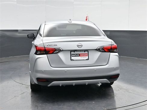 Used 2025 Nissan Versa SV w/ Trunk Package image 4