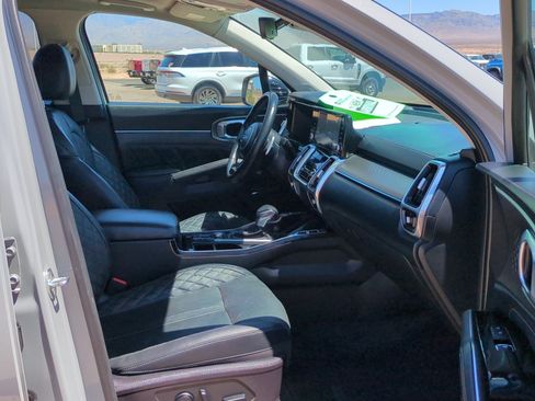 Used 2022 Kia Sorento SX FWD image 31