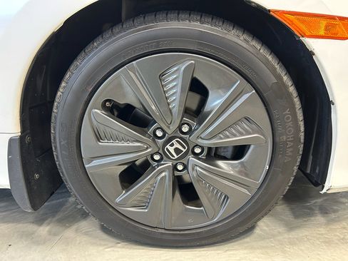Used 2017 Honda Civic EX-T image 19