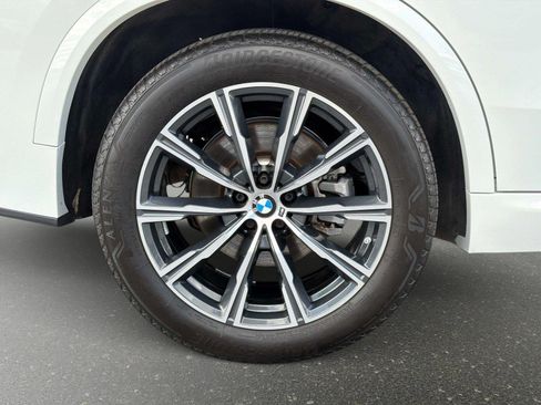 Used 2023 BMW X5 sDrive40i w/ M Sport Package RWD image 14