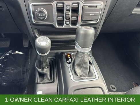 Used 2023 Jeep Wrangler Unlimited Sahara AWD/4WD image 26