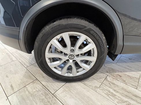 Used 2022 Nissan Rogue Sport S image 30