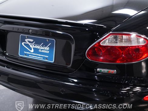 Used 2004 Jaguar XK8 Convertible RWD image 22