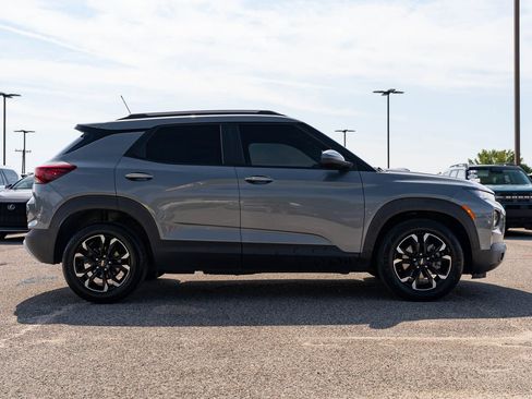 Used 2021 Chevrolet TrailBlazer LT FWD image 8