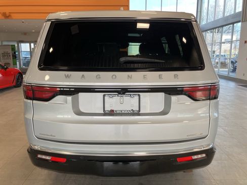 Used 2022 Jeep Wagoneer Series II w/ Premium Group I image 6