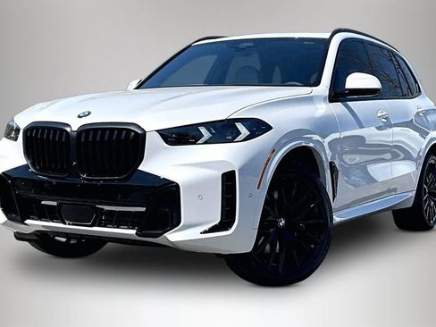 New 2026 BMW X5 xDrive40i w/ M Sport Package AWD/4WD image 2