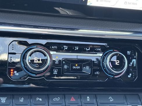 Used 2025 GMC Sierra 2500 Denali w/ Denali Reserve Package image 37