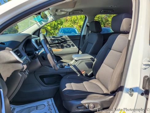 Used 2023 GMC Acadia SLE w/ Driver Convenience Package image 8