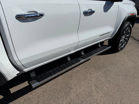 Used 2024 GMC Canyon Denali AWD/4WD image 5