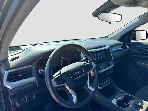 Used 2021 GMC Acadia SLE w/ Driver Convenience Package image 11