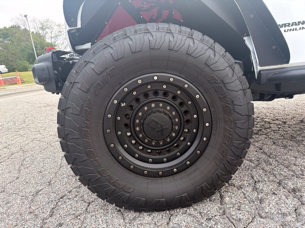 Used 2016 Jeep Wrangler Unlimited Rubicon AWD/4WD image 11