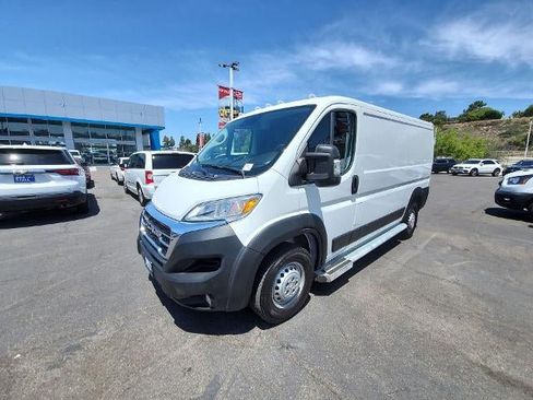 Used 2025 RAM ProMaster 2500 w/ U-Haul Equipment Group FWD image 4