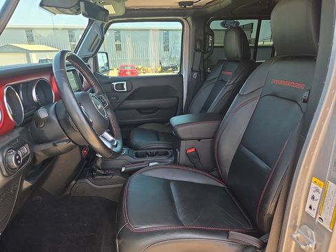 Used 2020 Jeep Gladiator Rubicon AWD/4WD image 18