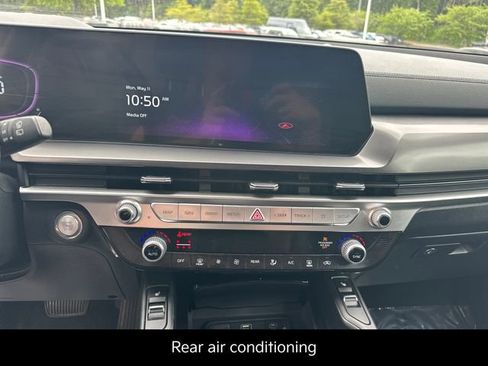 Certified 2023 Kia Telluride S w/ S Sunroof Package AWD/4WD image 13
