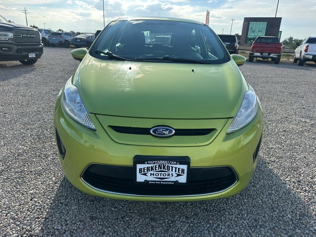 Used 2011 Ford Fiesta SE w/ 203A Rapid Spec Order Code FWD image 3