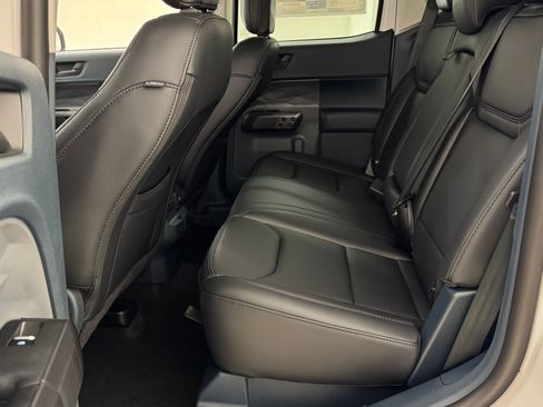 New 2025 Ford Maverick Lariat w/ Black Appearance Package image 35