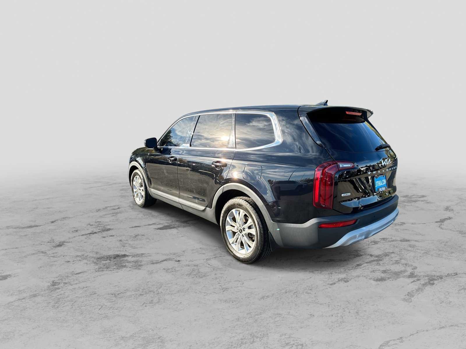 Used 2022 Kia Telluride LX AWD/4WD image 6