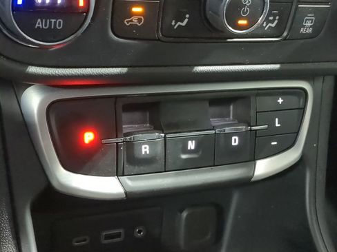 Used 2022 GMC Terrain SLE w/ Driver Convenience Package image 37