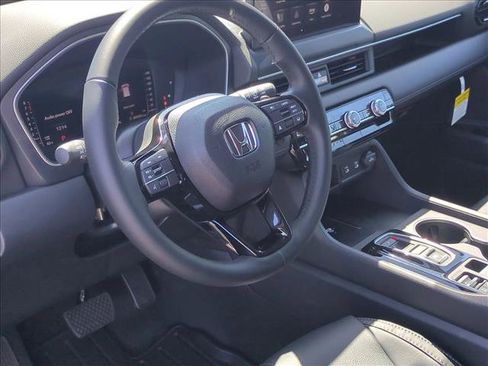 New 2026 Honda Pilot EX-L image 3