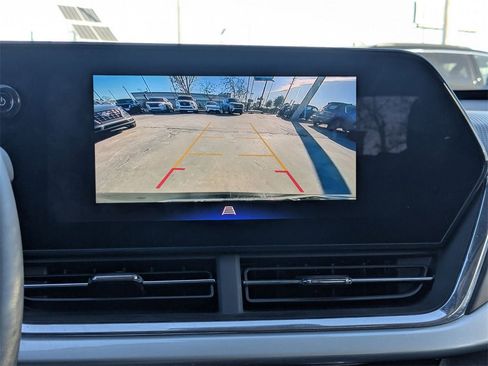 Used 2025 Chevrolet Trax LT w/ LT Convenience Package image 20