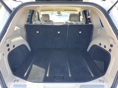 Used 2017 Jeep Grand Cherokee Limited image 20