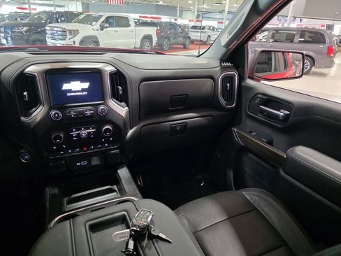 Used 2019 Chevrolet Silverado 1500 RST image 16