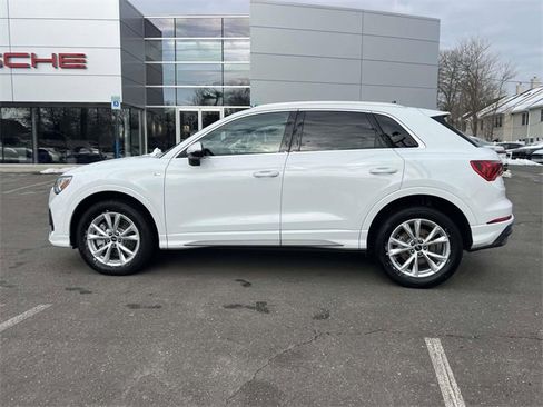 Certified 2025 Audi Q3 2.0T Premium w/ Convenience Package image 2