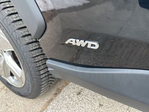 Used 2021 Toyota RAV4 Limited image 10