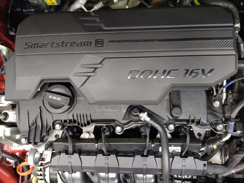 Used 2024 Hyundai Elantra SEL image 30