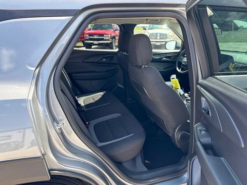 Used 2025 Chevrolet TrailBlazer LT AWD/4WD image 15