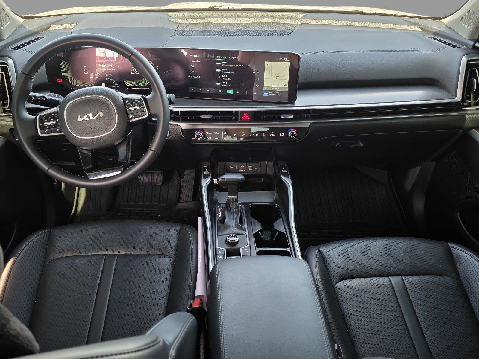 Used 2025 Kia Sorento EX w/ Panoramic Sunroof Package FWD image 9