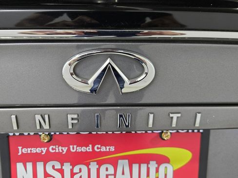 Used 2018 INFINITI QX30 AWD image 28