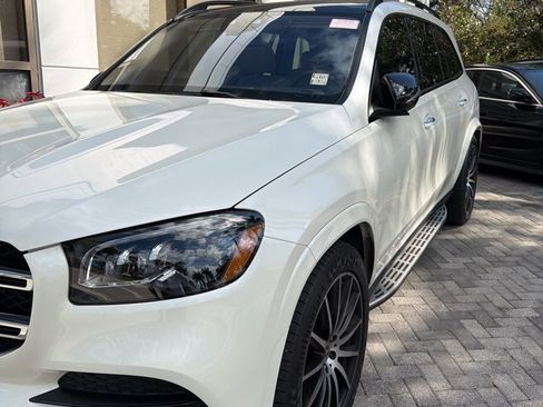 Used 2023 Mercedes-Benz GLS 450 4MATIC image 4