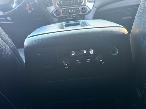 Used 2016 Chevrolet Suburban LS image 23