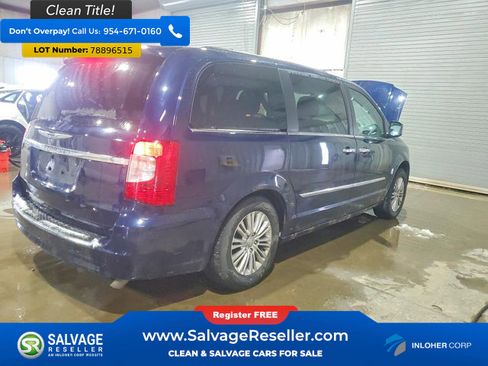 Used 2015 Chrysler Town & Country Touring-L w/ Driver Convenience Group image 4