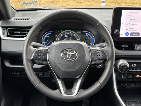 Certified 2024 Toyota RAV4 XSE AWD/4WD image 19