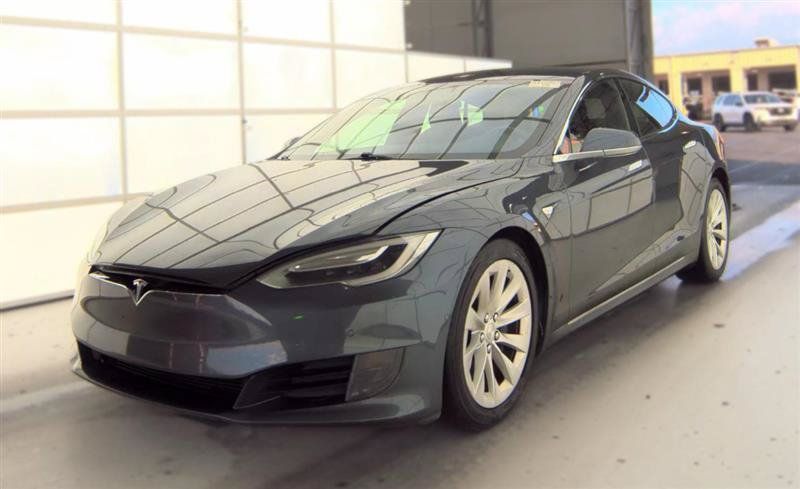 Used 2017 Tesla Model S 100D AWD/4WD image 4