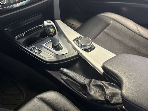 Used 2018 BMW 320i xDrive Sedan w/ Convenience Package image 36