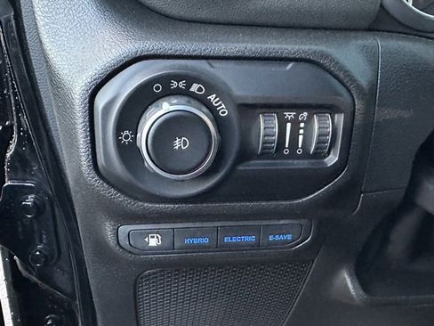 Used 2021 Jeep Wrangler Unlimited Sahara w/ Cold Weather Group image 26