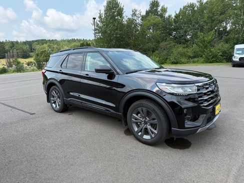 New 2026 Ford Explorer Active w/ Active Comfort Package AWD/4WD image 8