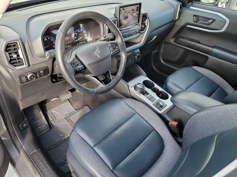 Used 2022 Ford Bronco Sport Outer Banks image 2