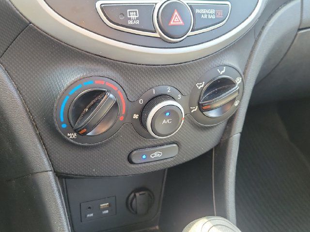 Used 2014 Hyundai Accent GS FWD image 26
