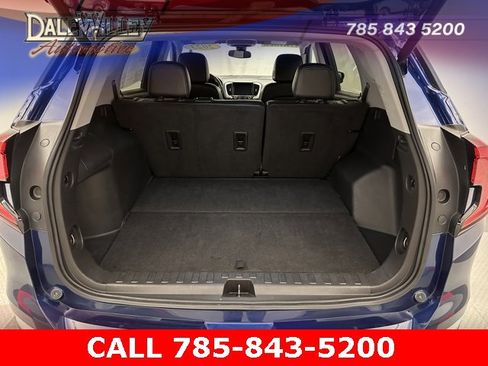Used 2023 GMC Terrain SLT image 20
