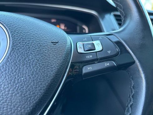 Used 2019 Volkswagen Tiguan SEL image 17