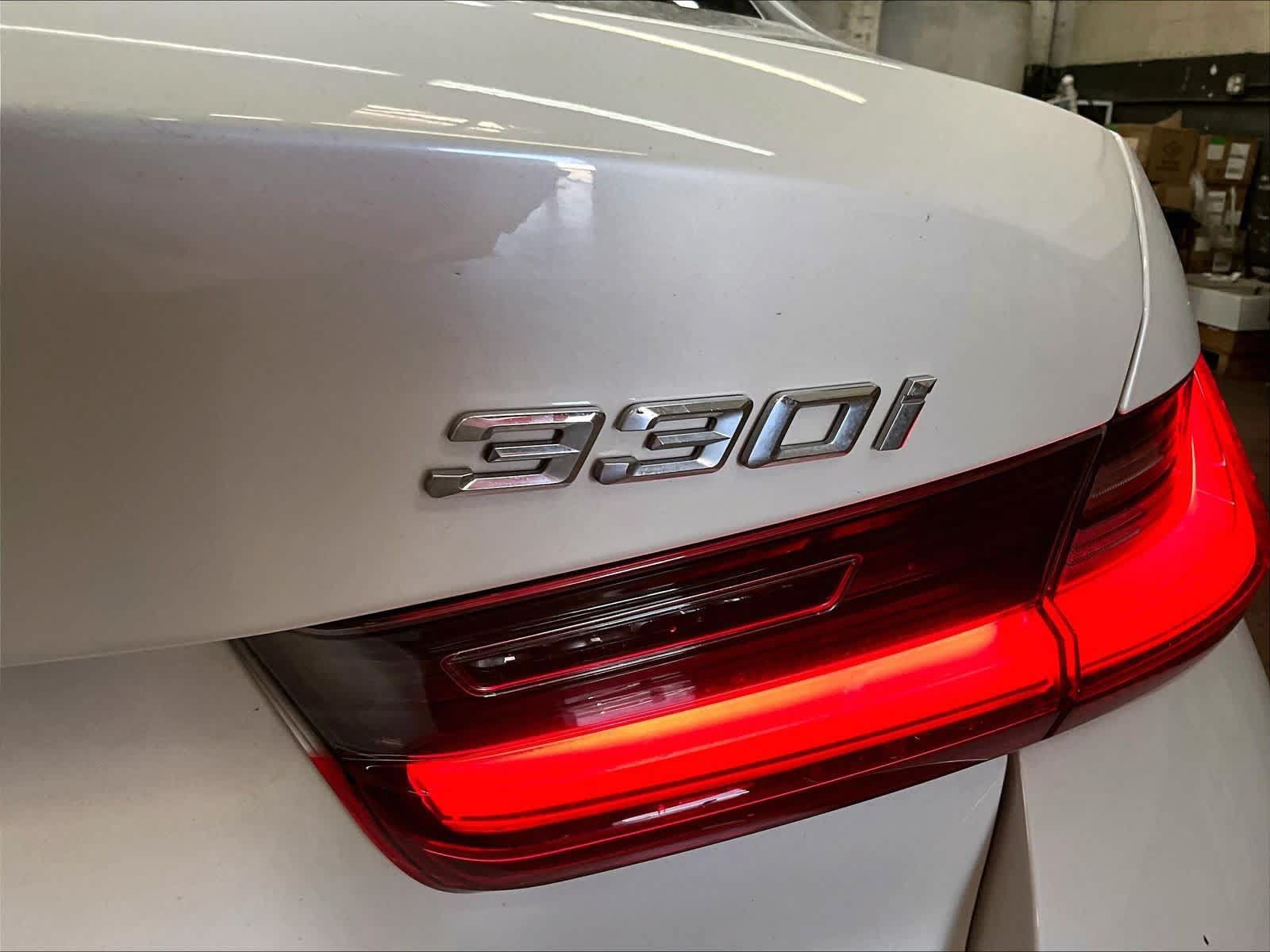 Used 2023 BMW 330i Sedan w/ Driving Assistance Package RWD image 11