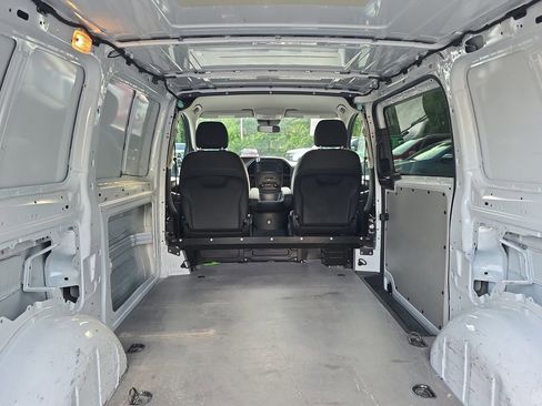 Used 2021 Mercedes-Benz Metris image 12