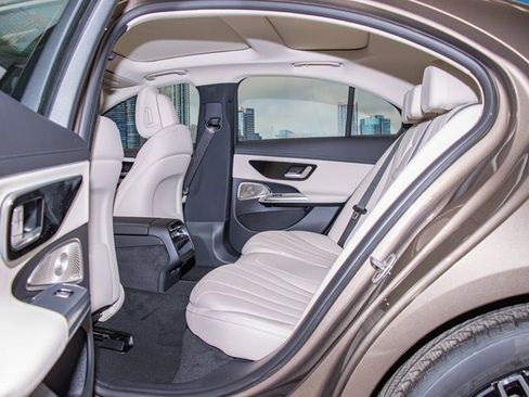 New 2026 Mercedes-Benz E 350 4MATIC Sedan image 22