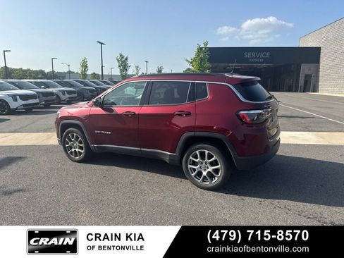 Used 2022 Jeep Compass Latitude AWD/4WD image 2