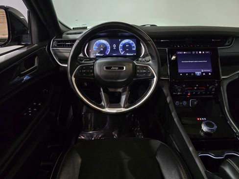 Used 2022 Jeep Grand Cherokee Altitude image 23